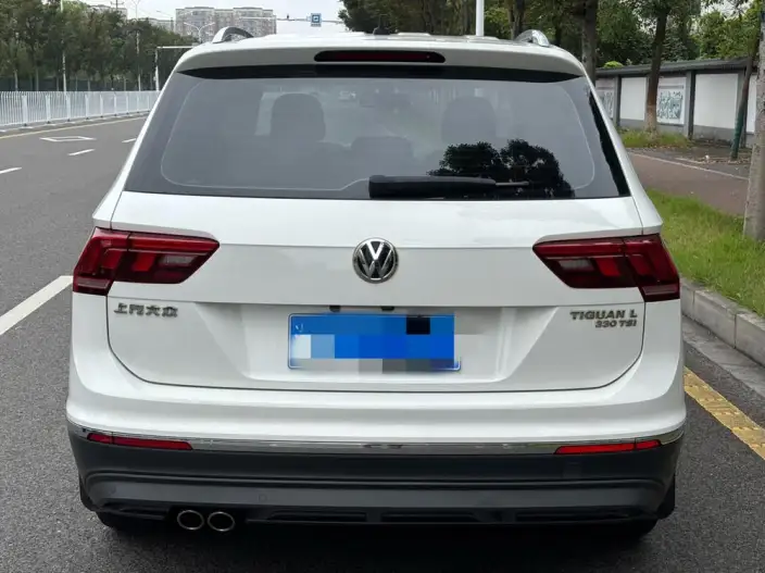 Volkswagen Tiguan L 2020 Model 330TSI Automatic 2WD Panorama Comfort Edition China V – фото 5