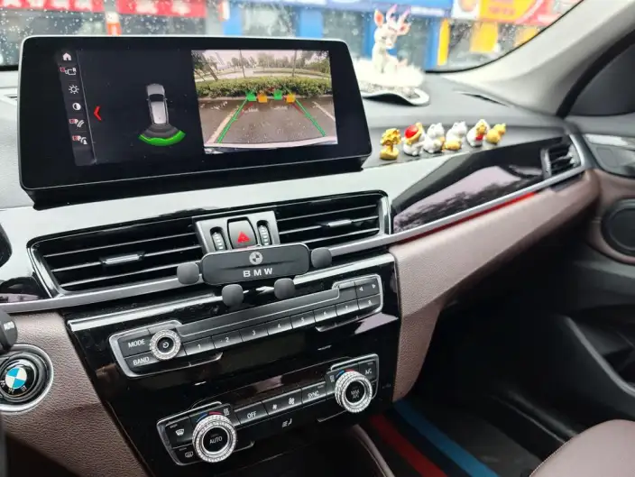 BMW X1 2020 Model sDrive25Li Leading Model – фото 7