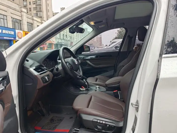 BMW X1 2020 Model sDrive25Li Leading Model – фото 10
