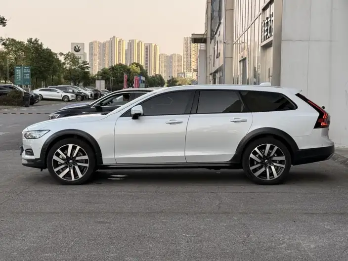Volvo V90 2021 Model Cross Country B5 AWD Zhizun Edition