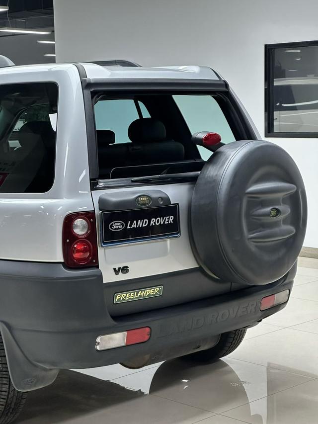Freelander 2003 модификация 2.5i автоматическое V6 – фото 6