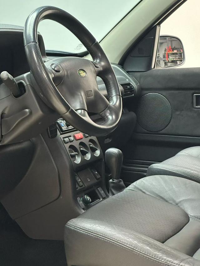 Freelander 2003 модификация 2.5i автоматическое V6 – фото 7