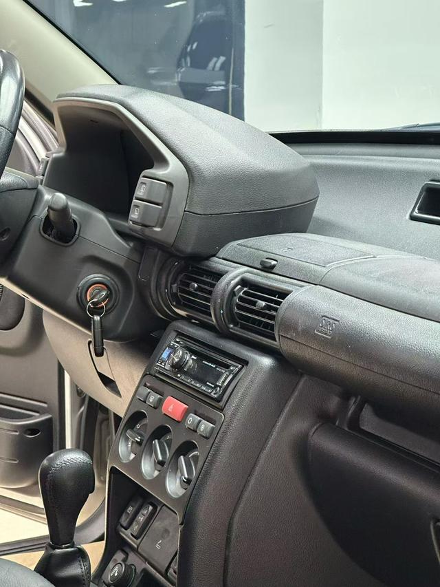 Freelander 2003 модификация 2.5i автоматическое V6 – фото 9