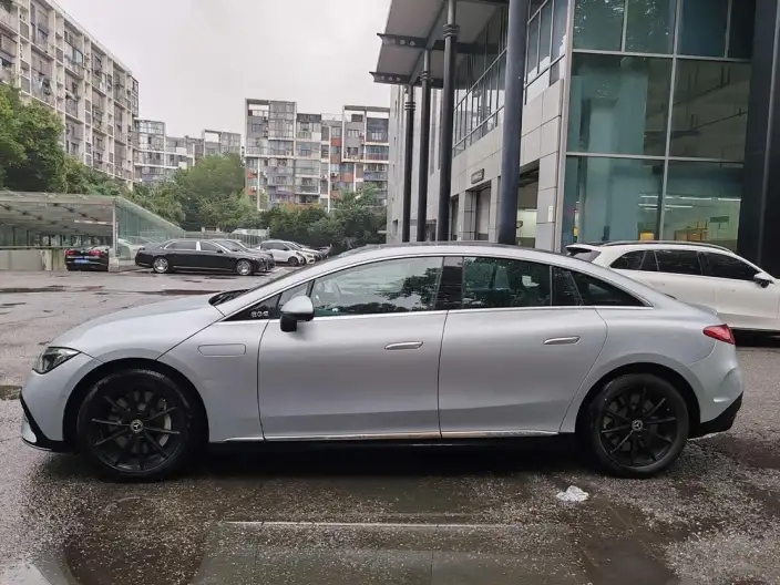 Mercedes-Benz EQE 2022 Model EQE 350 Pioneer Edition – фото 4