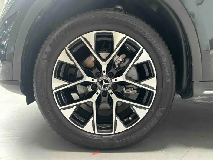 Mercedes-Benz GLC 2023 Model GLC 260 L 4MATIC Luxury Model 7 seat – фото 9