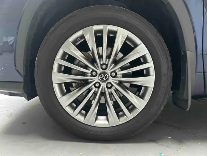 Toyota Highlander 2022 Model Hybrid 2.5L 4WD Premium Edition 7 seat – фото 5