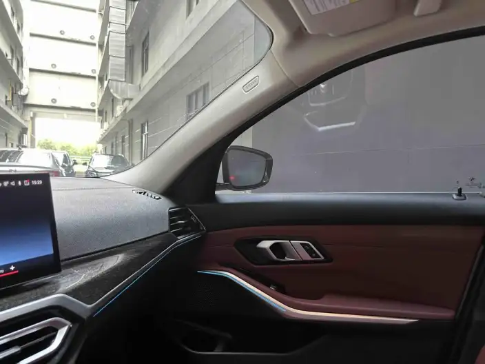 BMW 3 Series 2023 Model 325Li M Sports Set – фото 10