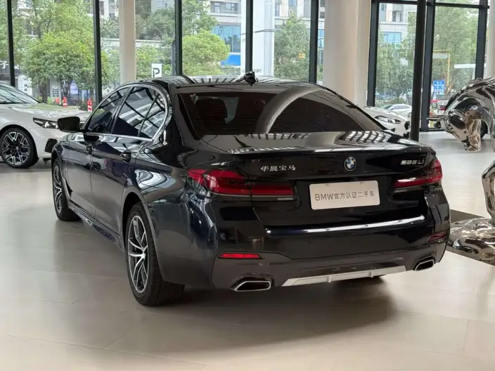 BMW 5 Series 2022 Model Facelift II 525Li M Sports Set – фото 4