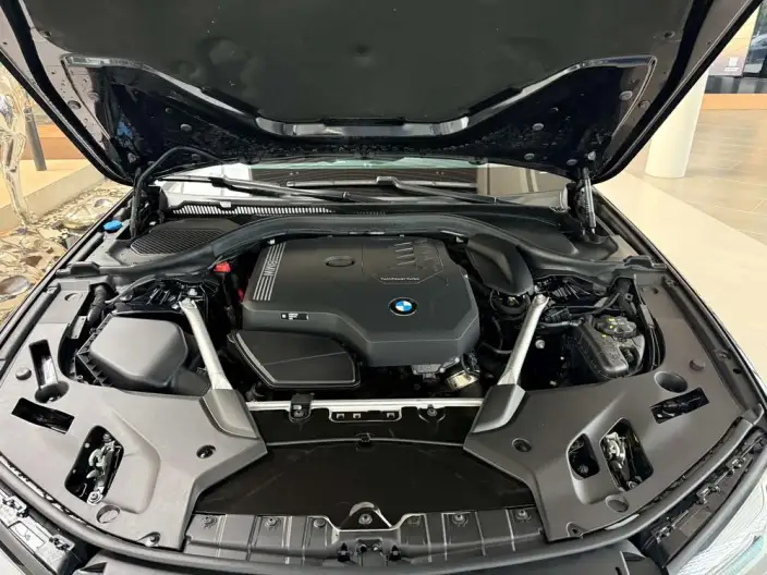 BMW 5 Series 2022 Model Facelift II 525Li M Sports Set – фото 7