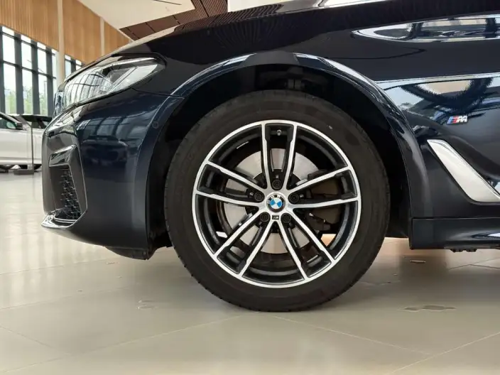 BMW 5 Series 2022 Model Facelift II 525Li M Sports Set – фото 8