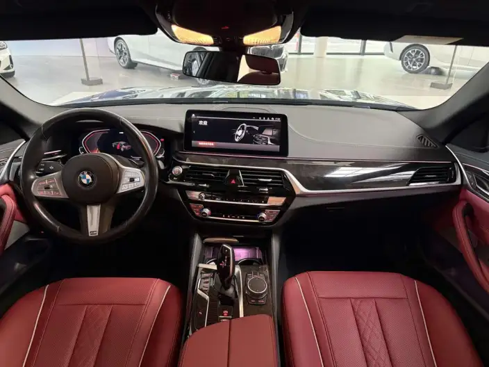BMW 5 Series 2022 Model Facelift II 525Li M Sports Set – фото 9