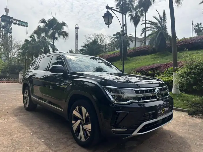 Volkswagen Teramont 2023 Model Facelift 380TSI 4WD Respect Deluxe Edition – фото 3