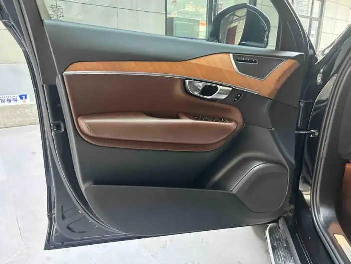 Volvo XC90 2025 Model B5 Zhixing Deluxe Edition 5 seat – фото 7