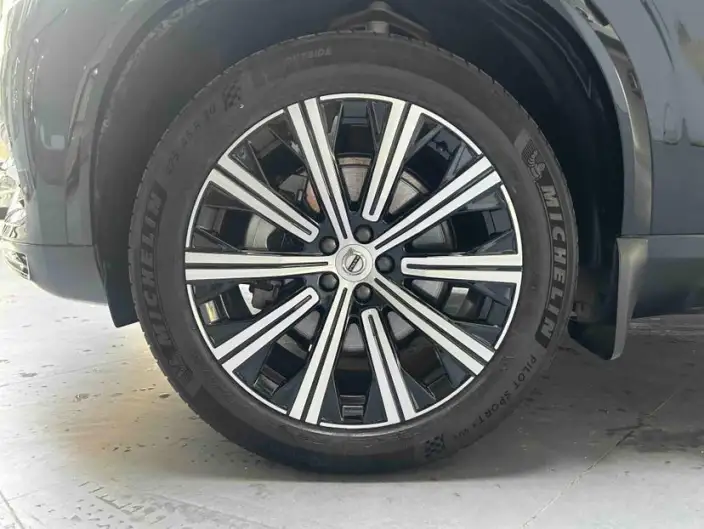 Volvo XC90 2025 Model B5 Zhixing Deluxe Edition 5 seat – фото 9