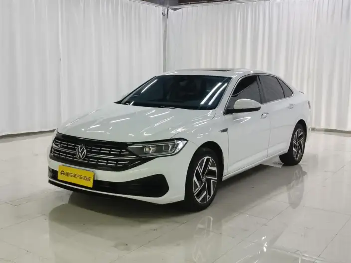 Volkswagen Sagitar 2023 Model 300TSI DSG Beyond Edition – фото 1