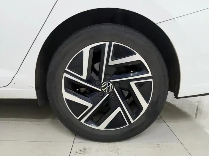 Volkswagen Sagitar 2023 Model 300TSI DSG Beyond Edition – фото 9