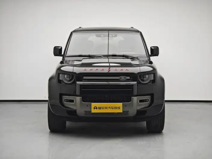Land Rover Defender 2025 Model 110 3.0T P400 HSE X-Dynamic – фото 2