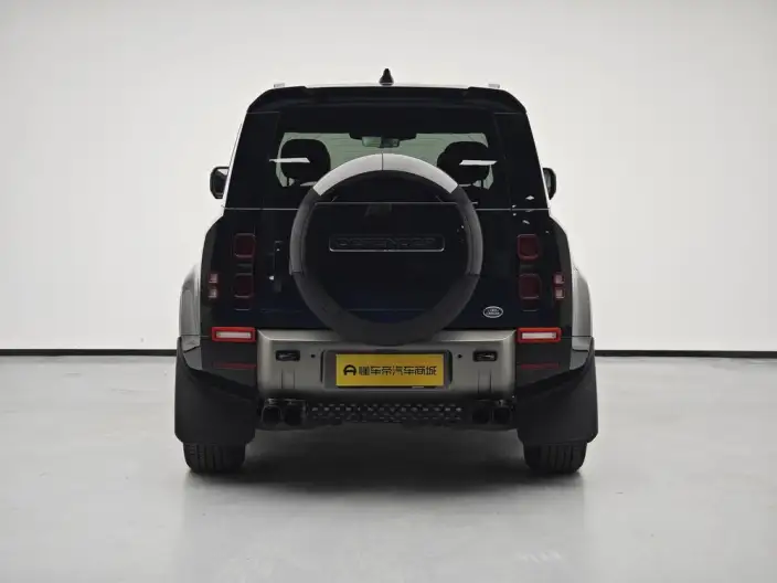 Land Rover Defender 2025 Model 110 3.0T P400 HSE X-Dynamic – фото 6