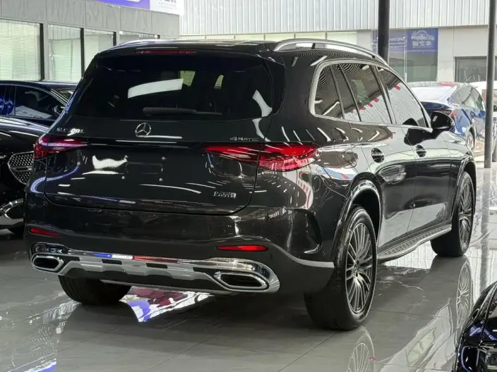 Mercedes-Benz GLC 2023 Model Facelift GLC 300 L 4MATIC Dynamic Model 5 seat – фото 6