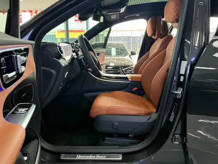 Mercedes-Benz GLC 2023 Model Facelift GLC 300 L 4MATIC Dynamic Model 5 seat – фото 10