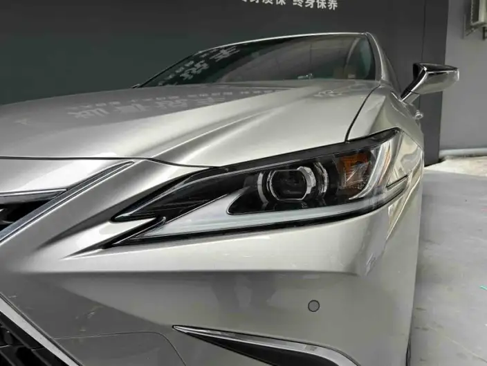 Lexus ES 2022 Model 200 Superior Edition – фото 5