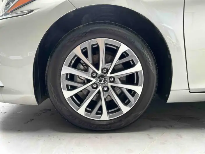 Lexus ES 2022 Model 200 Superior Edition – фото 7