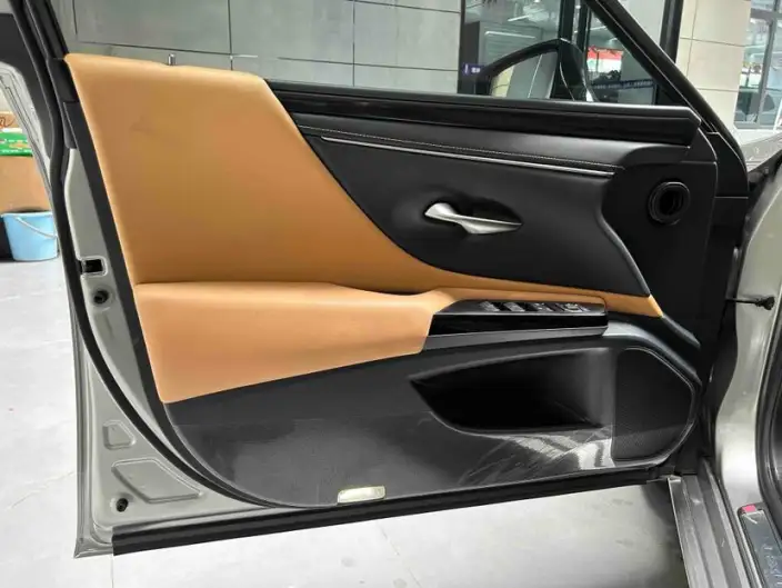 Lexus ES 2022 Model 200 Superior Edition – фото 10