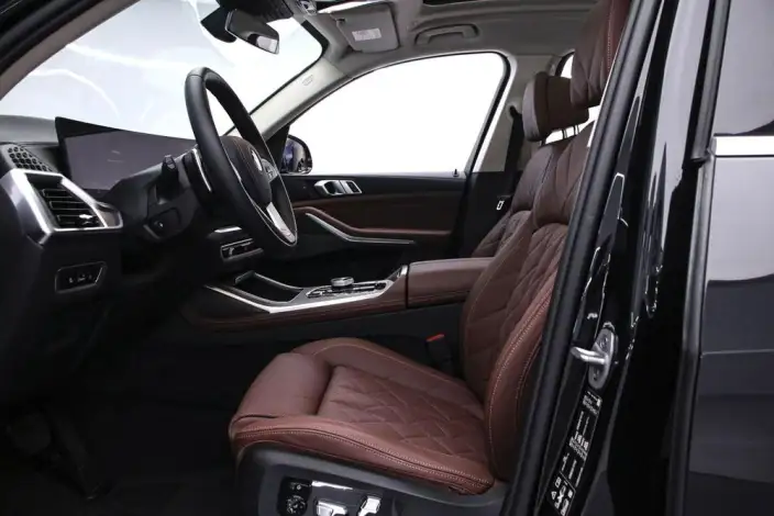 BMW X7 2024 Model xDrive40i Leading Model Luxury Set 7 seat – фото 7