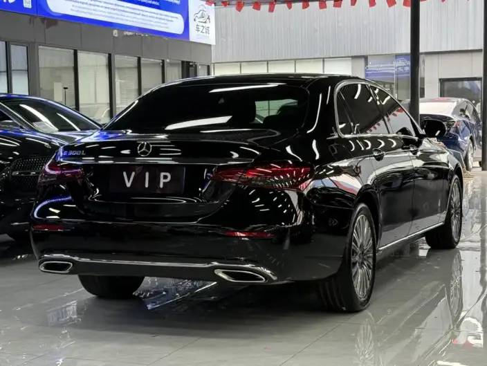 Mercedes-Benz E-Class 2023 Model E 300 L Luxury Model sedan – фото 6
