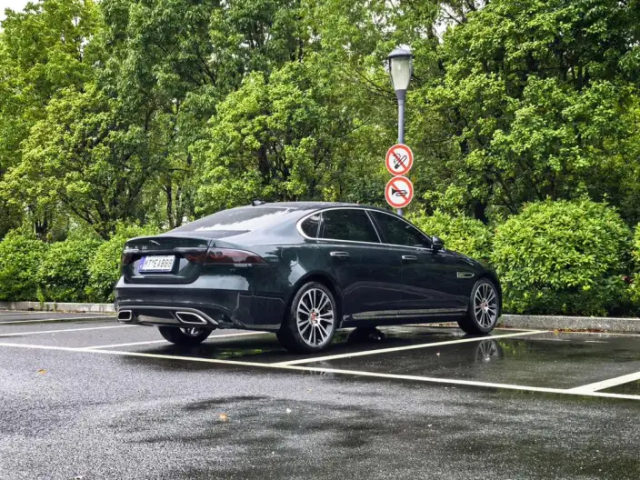 Jaguar XFL 2024 Model 2.0T P250 2WD Exclusive Deluxe Edition – фото 6