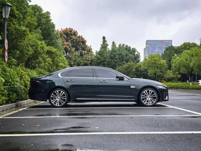 Jaguar XFL 2024 Model 2.0T P250 2WD Exclusive Deluxe Edition – фото 7