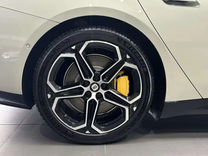Xiaomi SU7 2024 Model 4WD Ultra-long Endurance Max Edition – фото 7