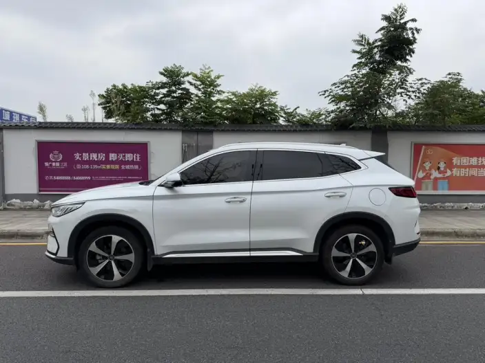 BYD Song PLUS EV 2021 Model Noble Model – фото 4