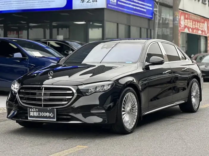 Mercedes-Benz E-Class 2024 Model E 300 L Luxury Model sedan – фото 1