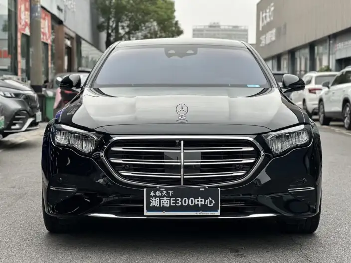 Mercedes-Benz E-Class 2024 Model E 300 L Luxury Model sedan – фото 2