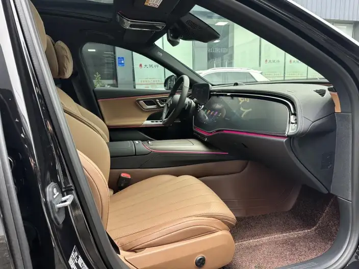 Mercedes-Benz E-Class 2024 Model E 300 L Luxury Model sedan – фото 9