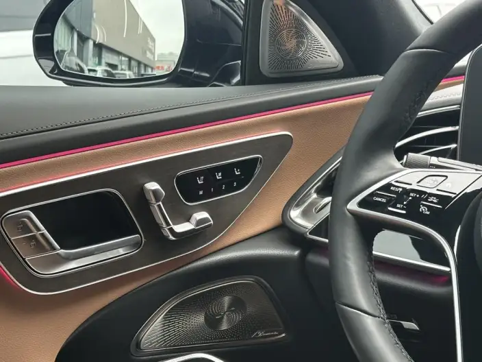 Mercedes-Benz E-Class 2024 Model E 300 L Luxury Model sedan – фото 10