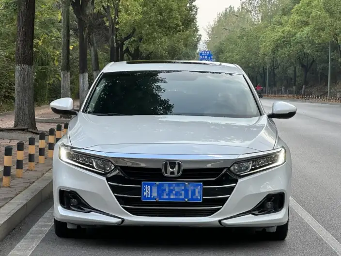 Honda Accord 2022 Model 260TURBO Deluxe Edition – фото 2