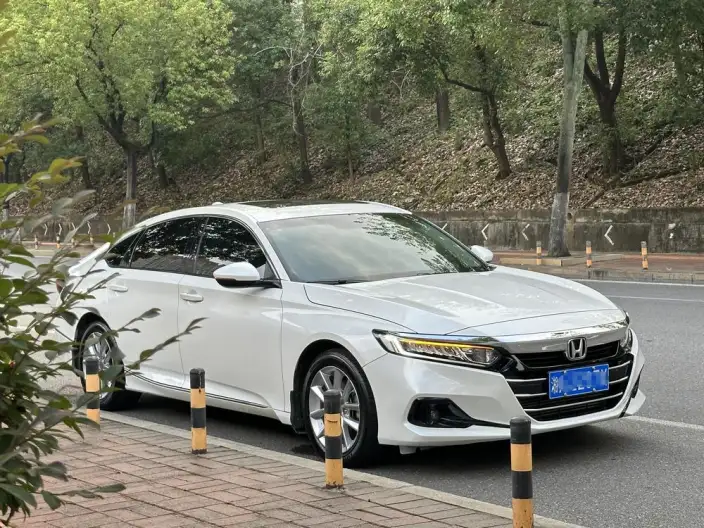 Honda Accord 2022 Model 260TURBO Deluxe Edition – фото 3