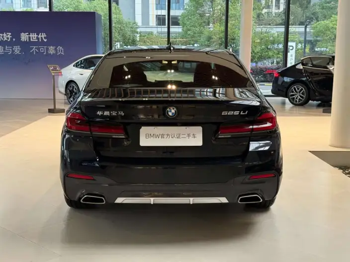 BMW 5 Series 2021 Model 525Li M Sports Set – фото 5