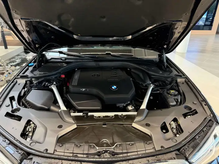 BMW 5 Series 2021 Model 525Li M Sports Set – фото 7