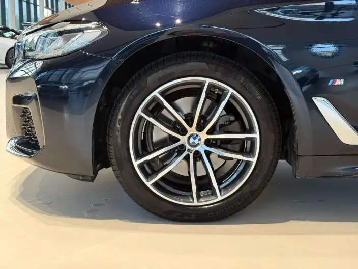 BMW 5 Series 2021 Model 525Li M Sports Set – фото 9