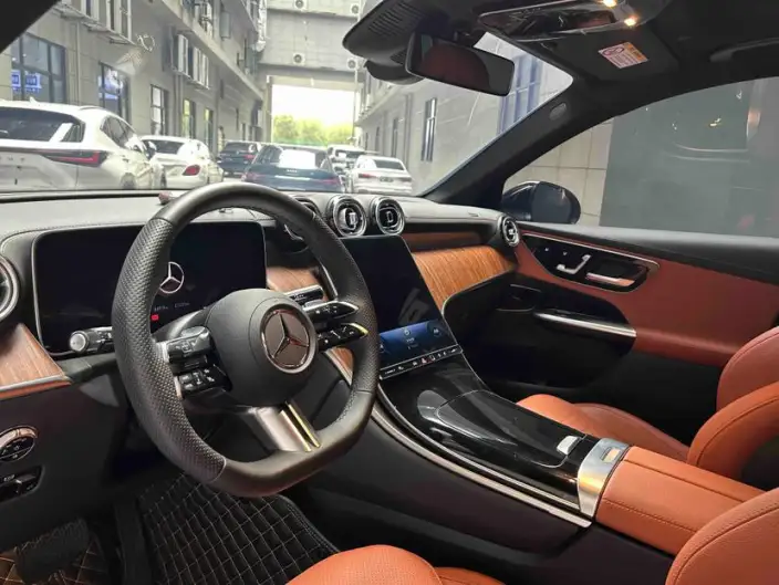 Mercedes-Benz GLC 2024 Model GLC 300 L 4MATIC Dynamic Model 5 seat – фото 6