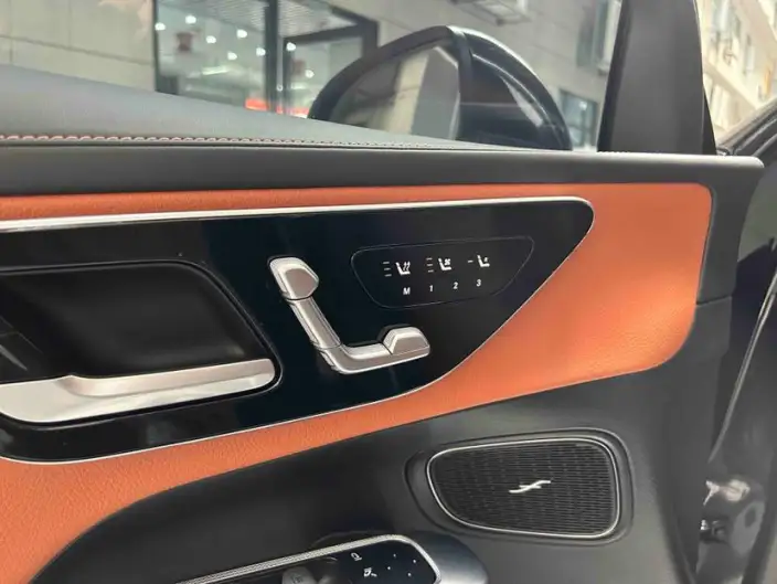 Mercedes-Benz GLC 2024 Model GLC 300 L 4MATIC Dynamic Model 5 seat – фото 10