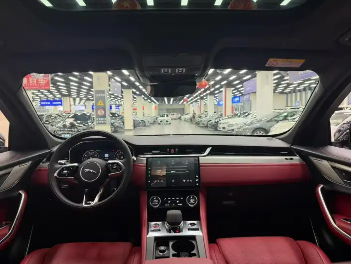 Jaguar F-PACE 2021 Model 340PS R-Dynamic SE – фото 9