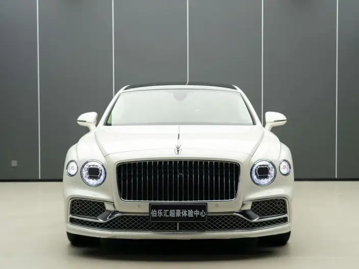Continental Flying Spur 2022 Model 4.0T V8 Standard Edition – фото 2