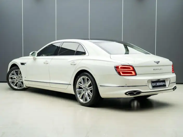 Continental Flying Spur 2022 Model 4.0T V8 Standard Edition – фото 3