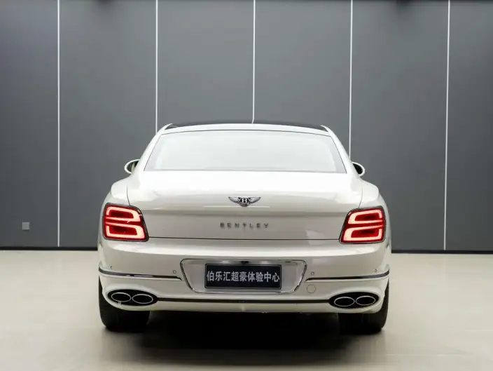 Continental Flying Spur 2022 Model 4.0T V8 Standard Edition – фото 4