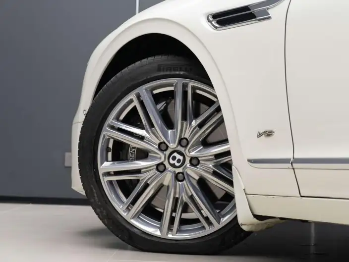 Continental Flying Spur 2022 Model 4.0T V8 Standard Edition – фото 6