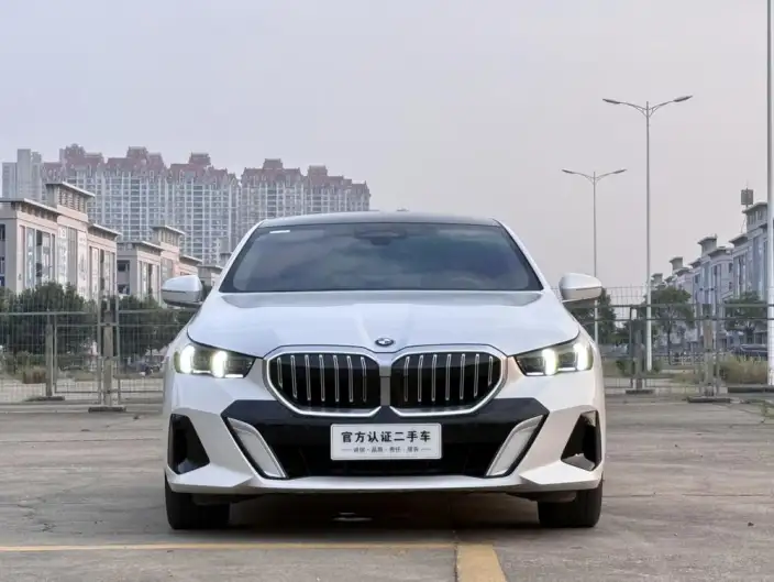 BMW 5 Series 2025 Model Facelift 530Li Exclusive Model M Sports Set